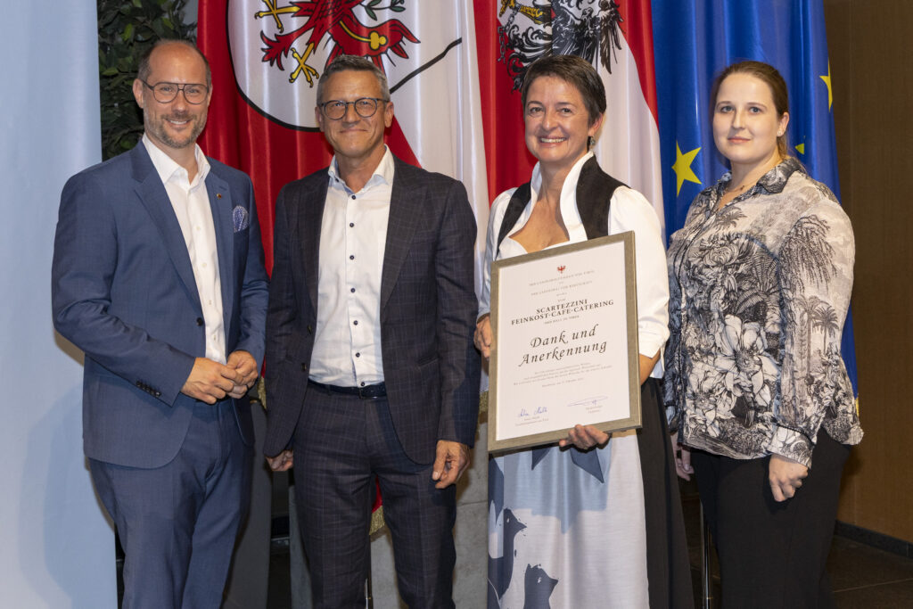 Familie Rainer-Scartezzini mit LR Mario Gerber